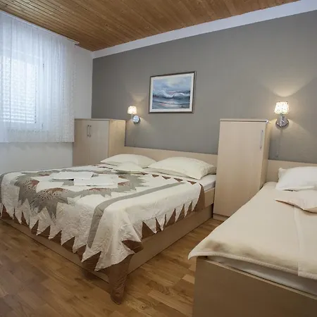 Silvia Apartman