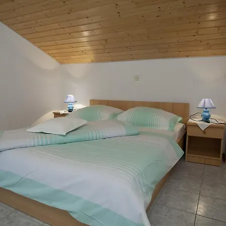 Silvia Apartman