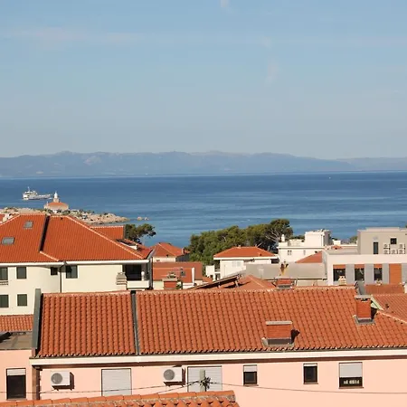 Silvia Apartman Makarska
