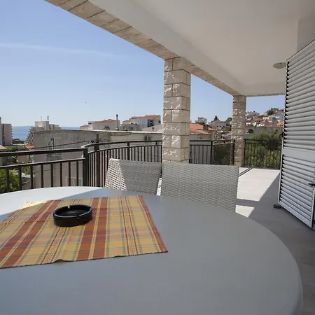 西尔维亚别墅公寓 * 马卡尔斯卡