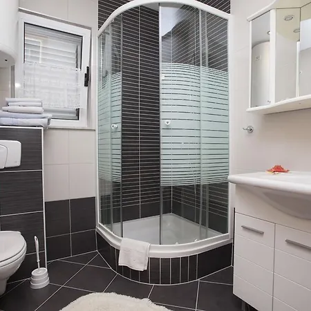 Apartment Silvia Makarska