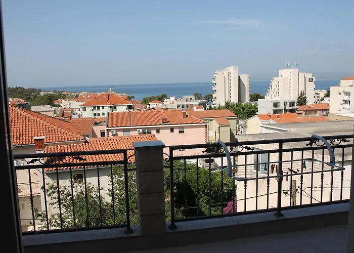 Silvia Apartman Makarska