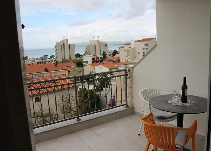 Silvia Apartman Makarska